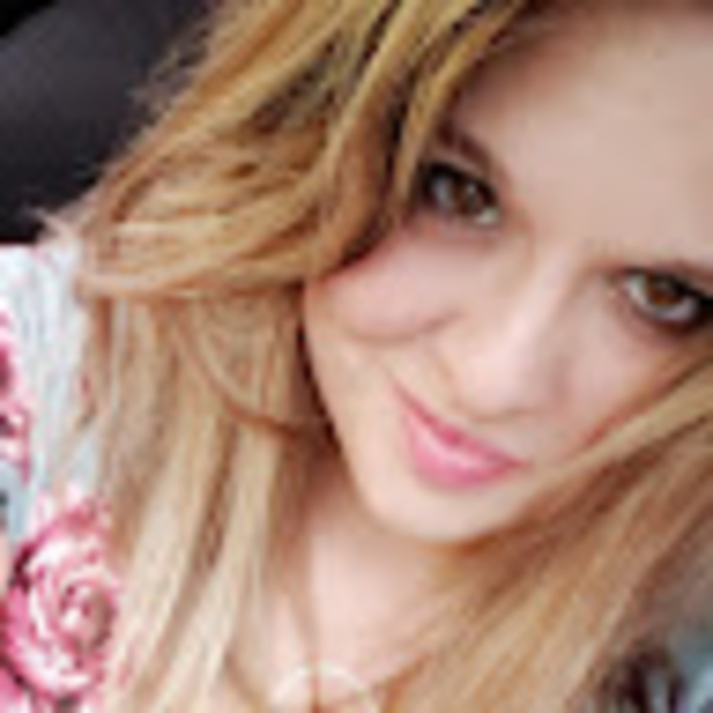 Meet your Posher, Alexandra